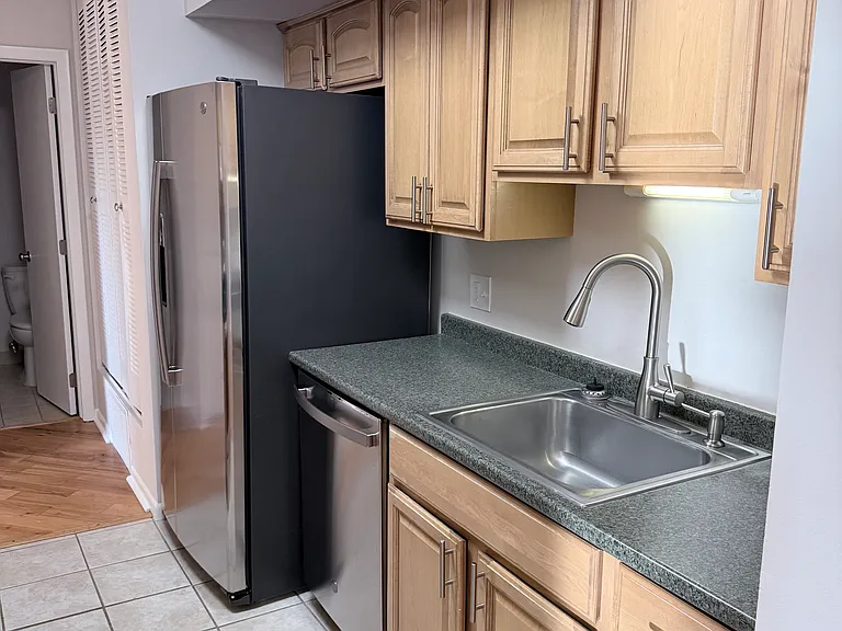 530 Shorely Dr #204 — Photo 4