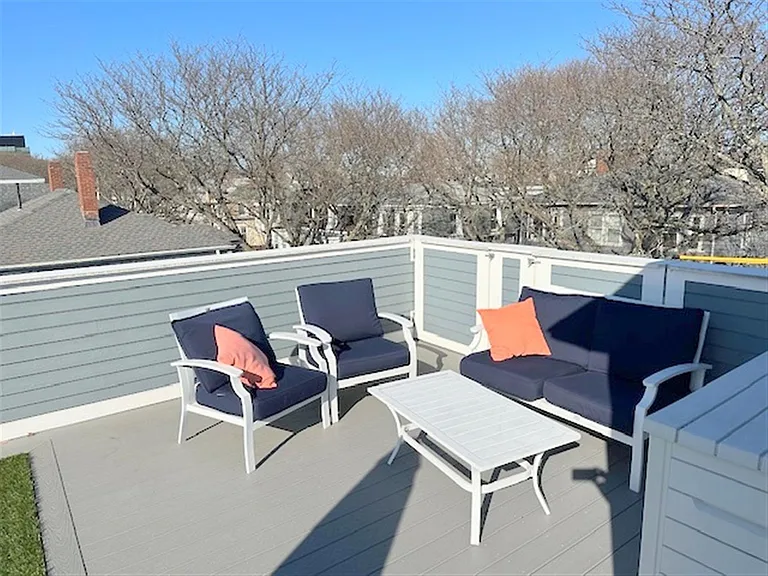 315 Windsor St — Photo 27