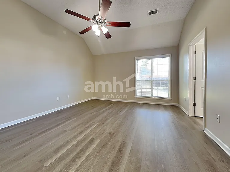 13148 Braybourne Pkwy — Photo 9