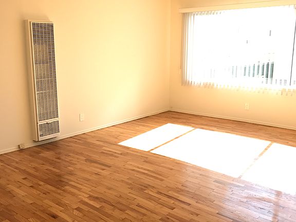 4th image of 1470 S Sherbourne Dr