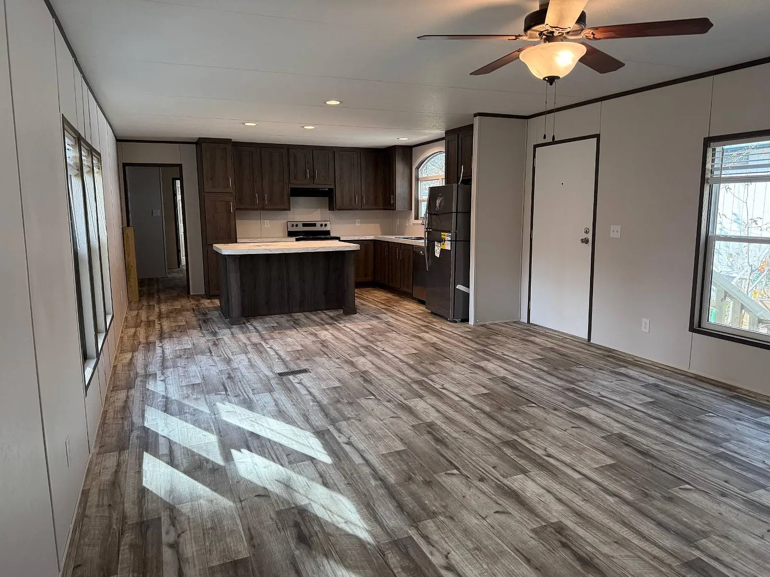 3 bed, 2.0 bath, $1,200 — Photo 4