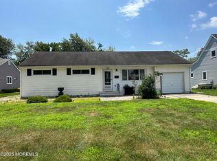 1007 Shore Rd, Spring Lake, NJ 07762