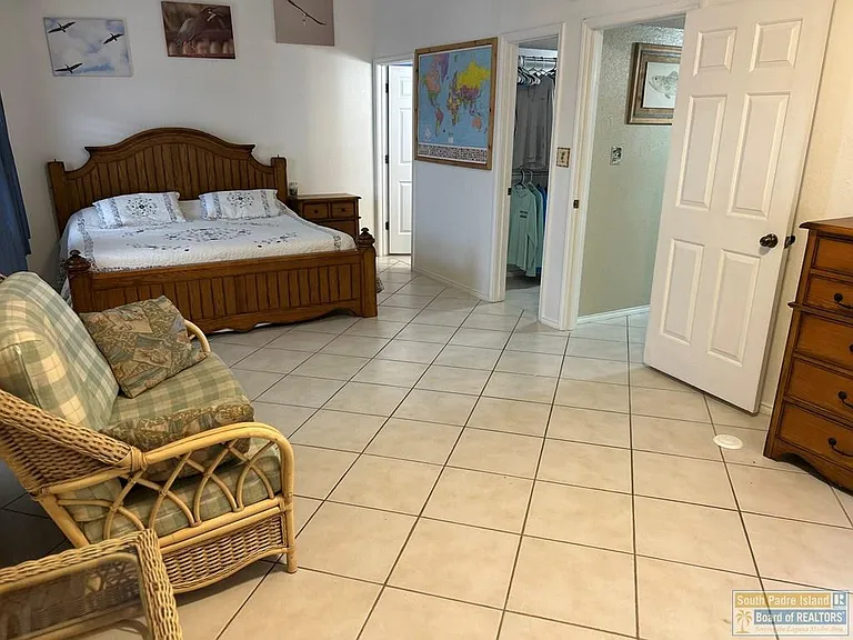1342 Harbor Island Dr — Photo 14