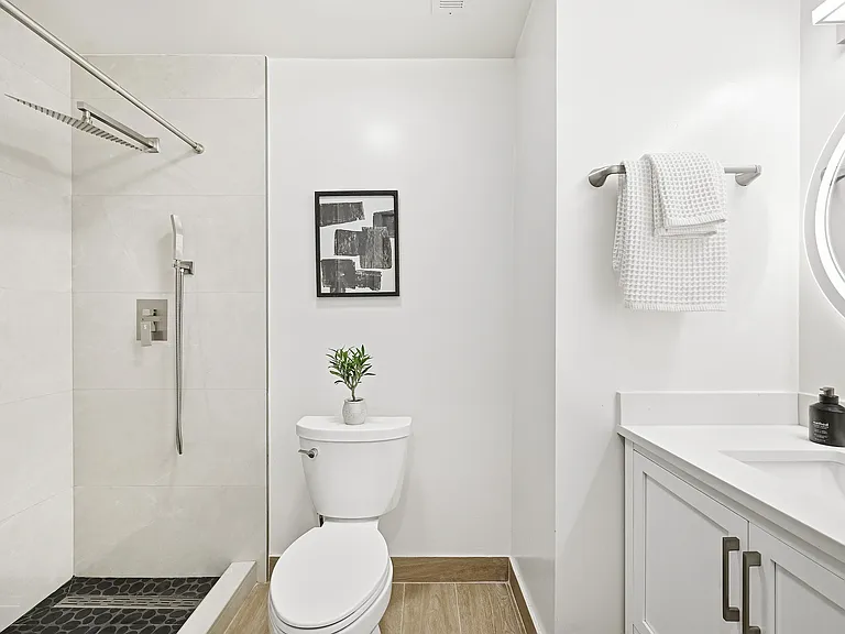 1223 Rose Ave — Photo 11