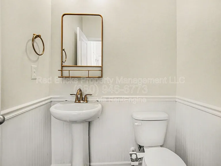 1569 Cambria Ct — Photo 16