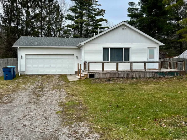 3964 N Winters Dr, Sanford, MI 48657