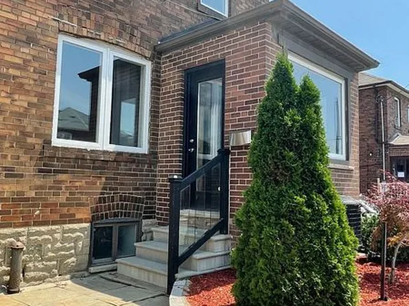 525 Old Weston Rd, Toronto, ON M6N 3B2