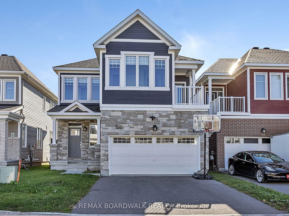 1st image of 125 Hackamore Cres