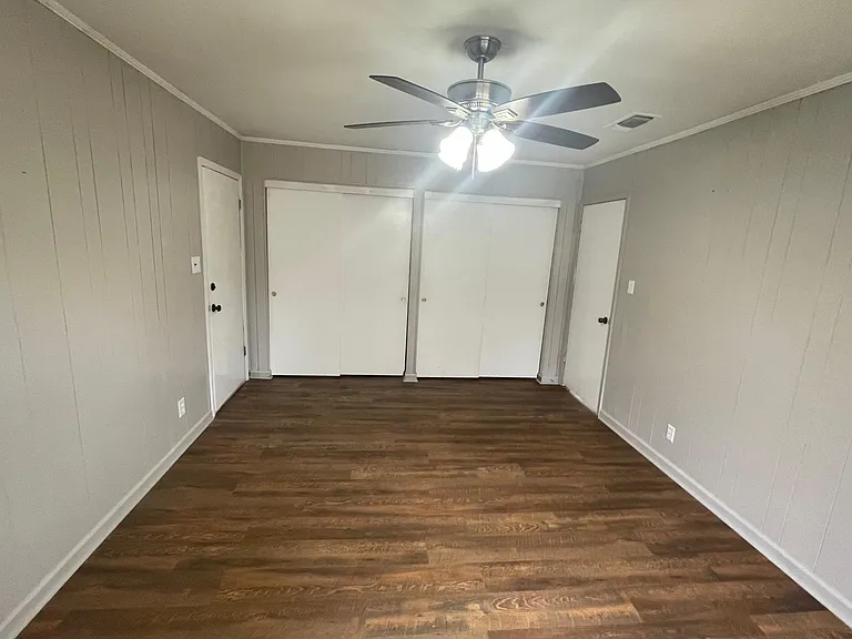 1114 Greendale Ct — Photo 14