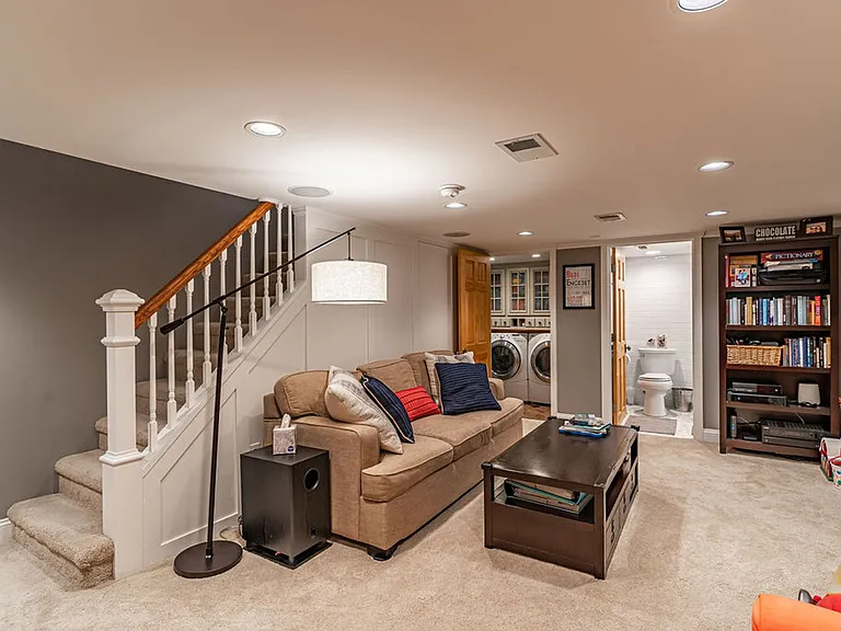 1206 Colonial Ave — Photo 29