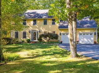 79 Pomeroy Meadow Rd, Southampton, MA 01073