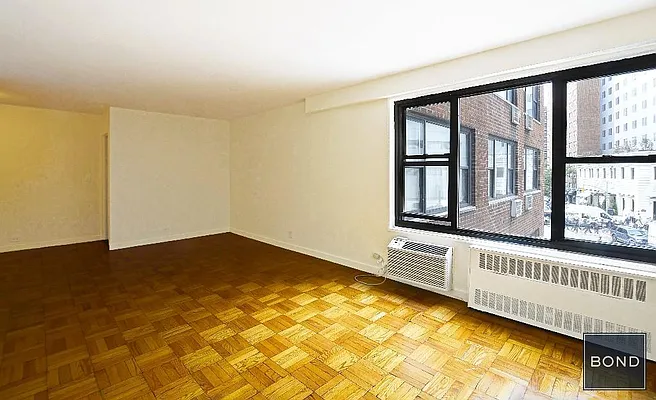 Rented by Bond New York | media 7