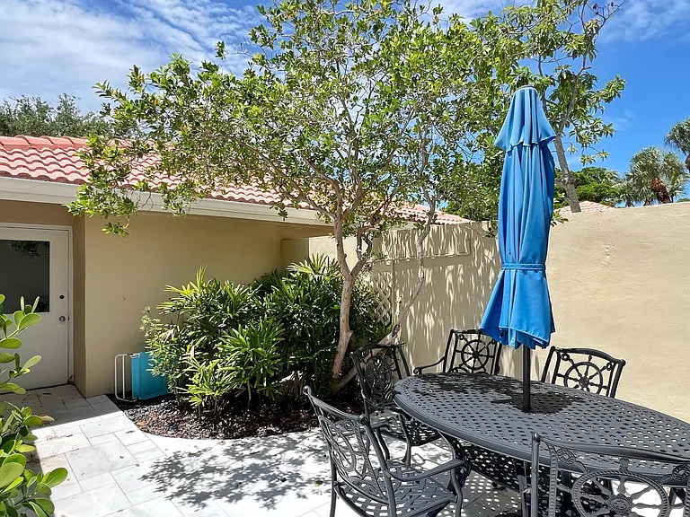 218 Old Meadow Way — Photo 34