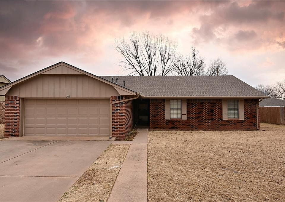 1st image of 202 Connie Dr