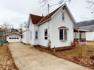 106 W 5th St, Cochrane, WI 54622