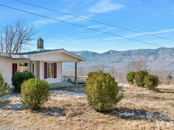215 High View Trl, Burnsville, NC 28714