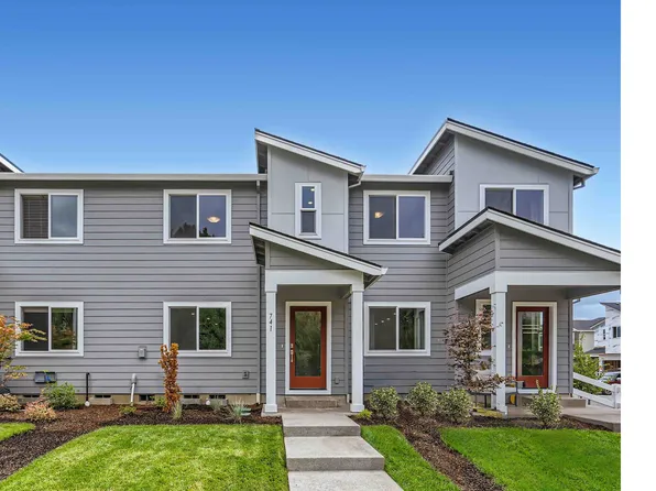 2536 Sawtelle Dr, Woodburn, OR 97071