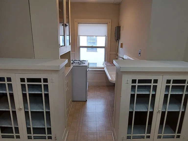 1168 Grand Ave — Photo 4