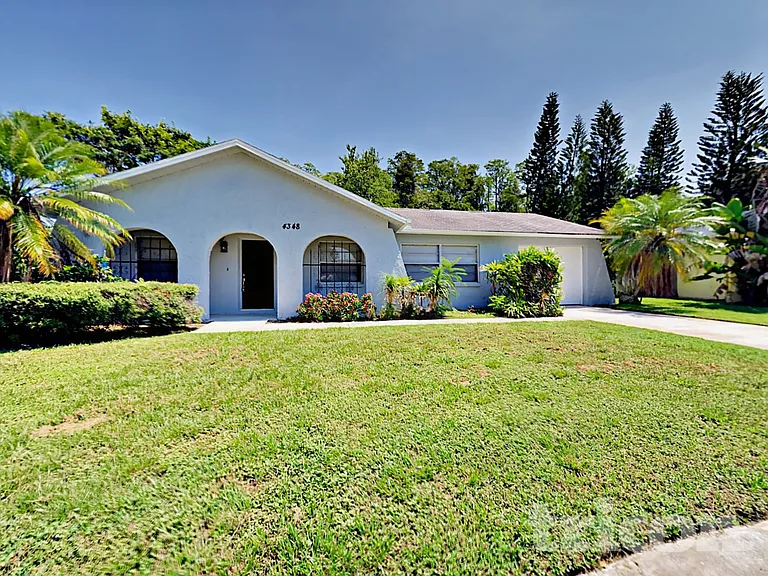 4348 Black Fox Dr — Photo 2