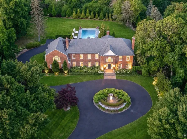 4885 N Harsdale Rd, Bloomfield Hills, MI 48302