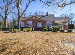 724 Anderson St, Belton, SC 29627