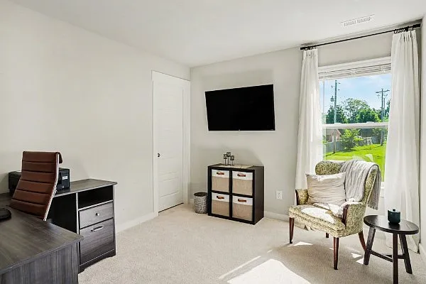210 Casper Dr — Photo 8