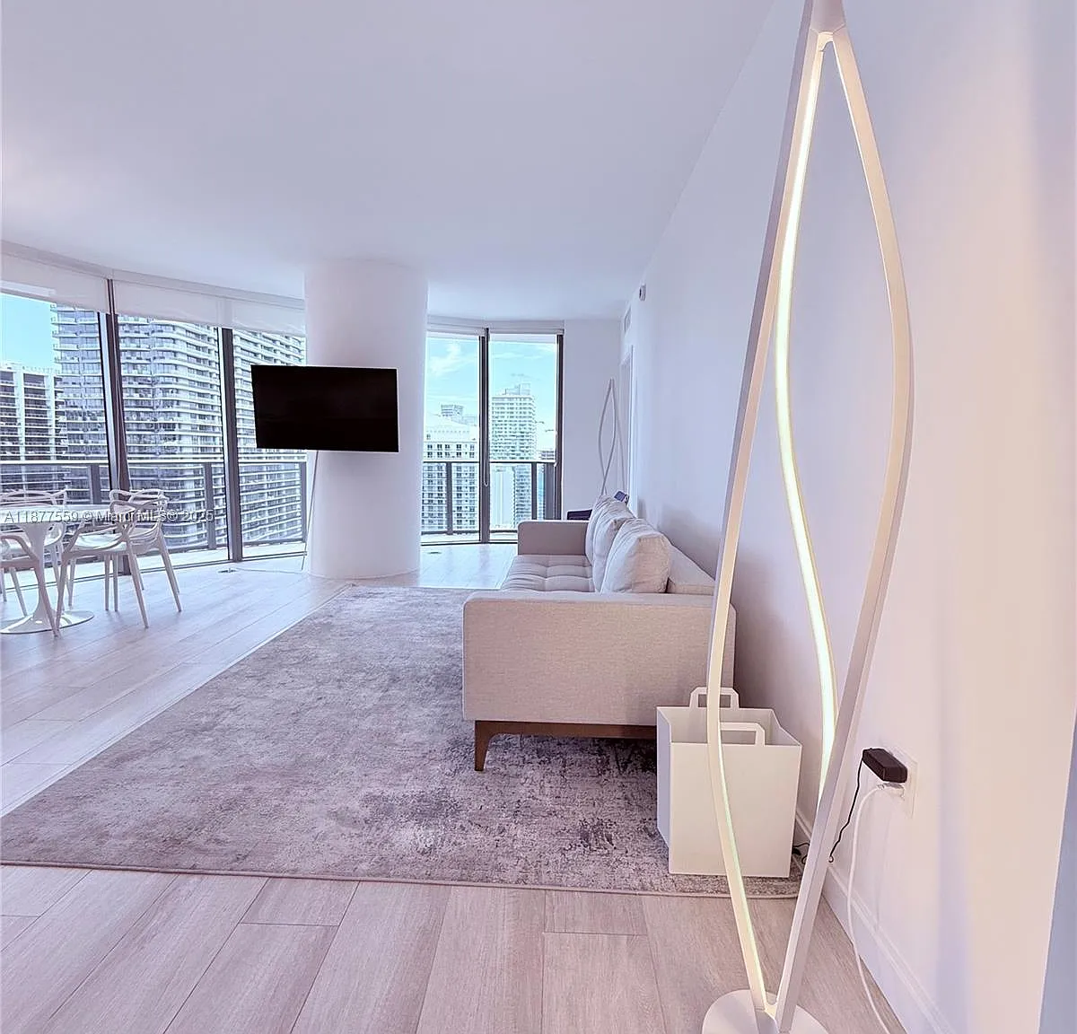 Brickell Heights West Con — Photo 3