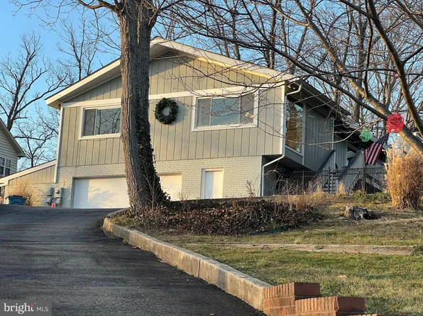 3800 Fort Hill Dr, Alexandria, VA 22310