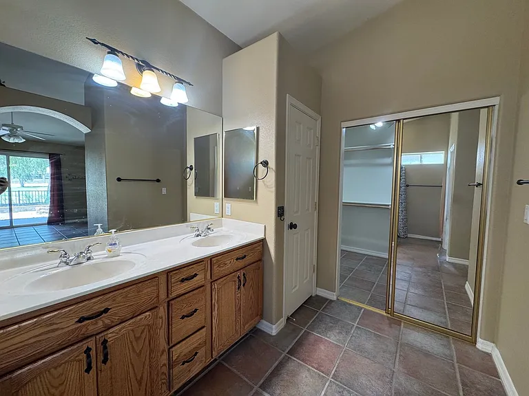 2037 E Desert Palms Dr — Photo 22