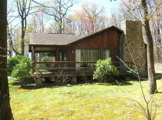 147 Evergreen Ln, Acme, PA 15610