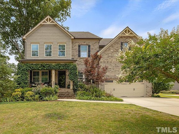 3rd image of 132 Sutton Springs Dr