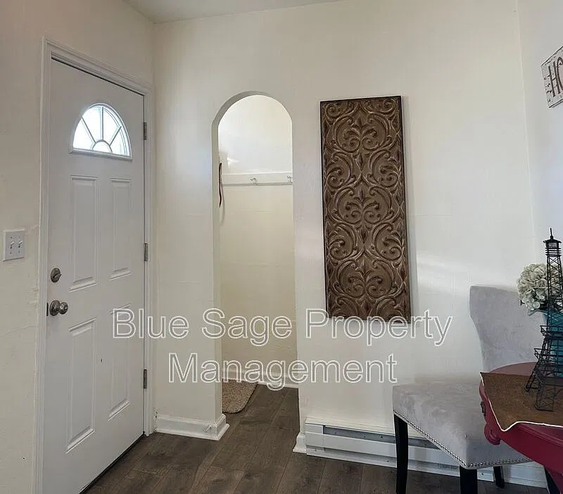 2 bed, 1.0 bath, 1200 sqft, $2,100 — Photo 4