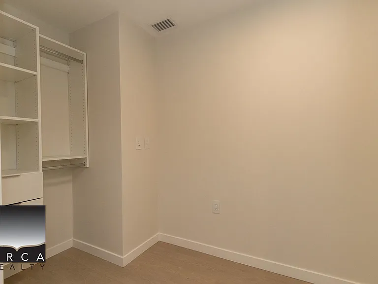 4168 Lougheed Hwy #1804 — Photo 11