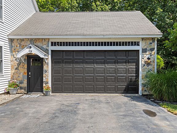 3rd image of 79 Stroudwater Place