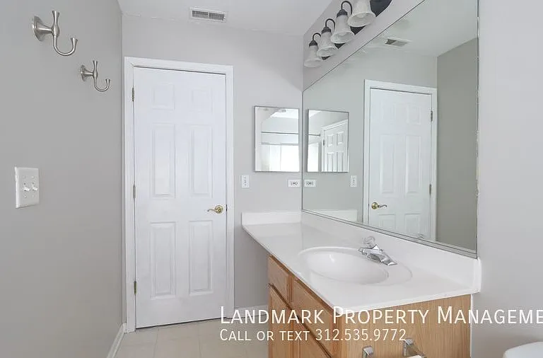 110 Enclave Cir #D — Photo 14