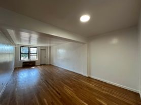 20-30 Elk Dr, Far Rockaway, NY