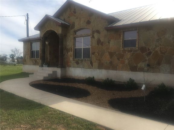 4th image of 118 Cattlemens Dr