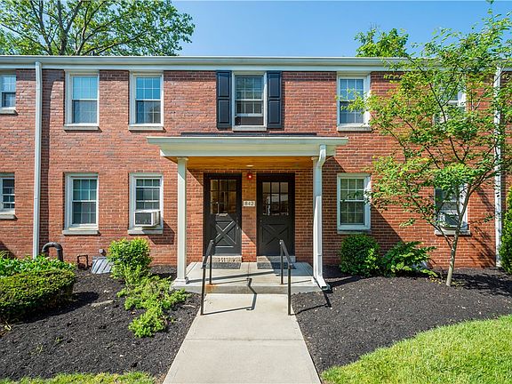 3rd image of 842 Thorn St APT 58