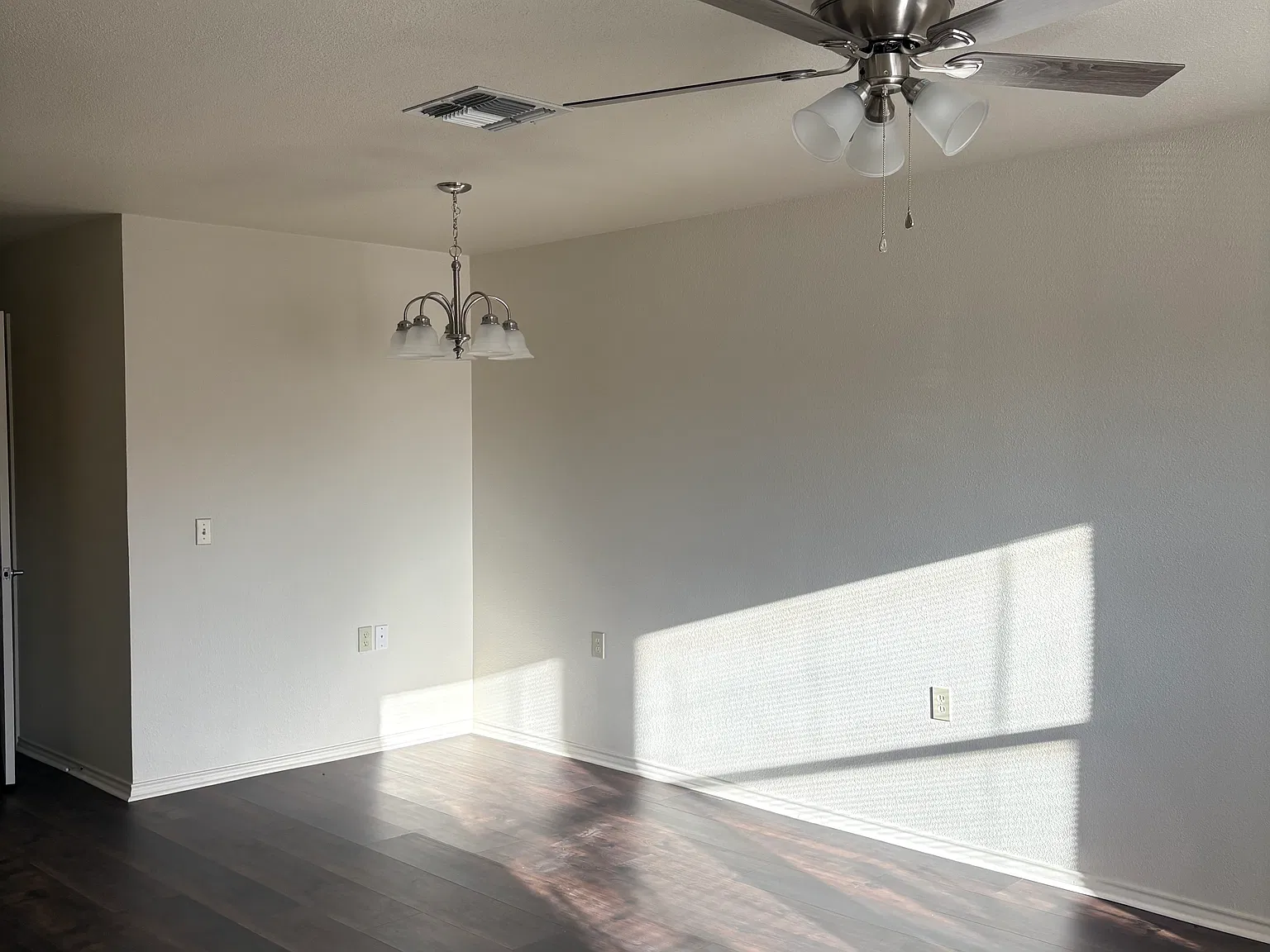2 bed, 800 sqft, $800 — Photo 3