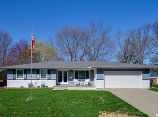 1819 Highwood Ave, Pekin, IL
