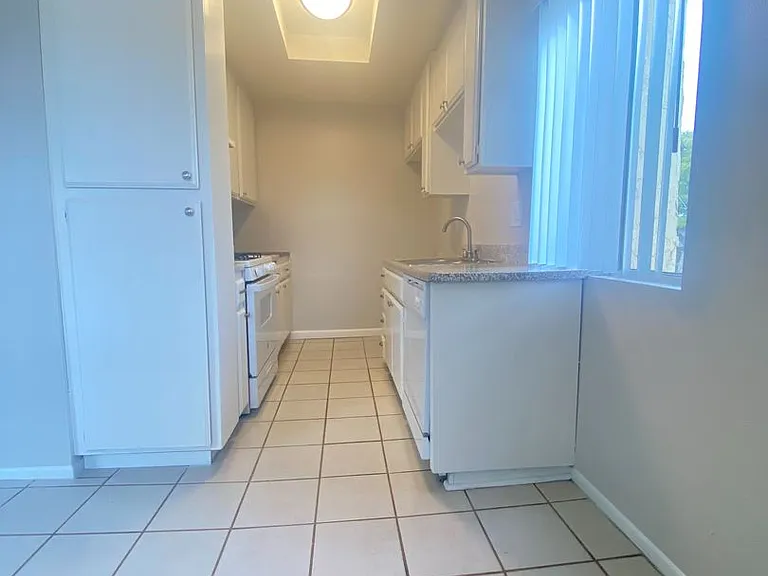 7531 Knott Ave — Photo 6