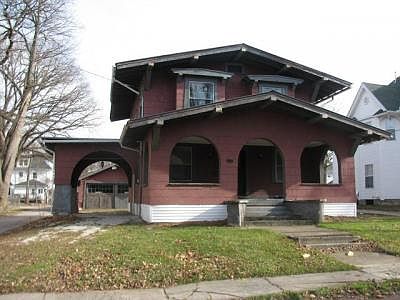1st image of 596 Girard Ave