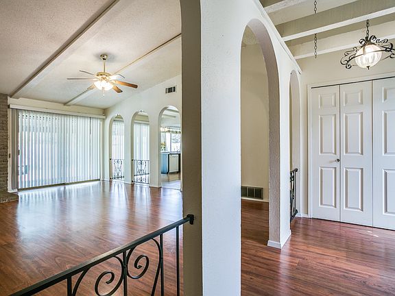 4th image of 1816 Elmwood Ln