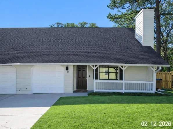 85 Port Dr, Richmond Hill, GA 31324