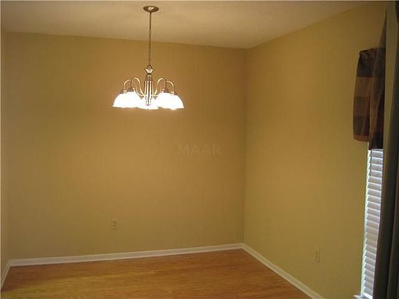 4th image of 812 Creekside Dr