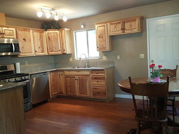 4th image of 1539 Aztec Way