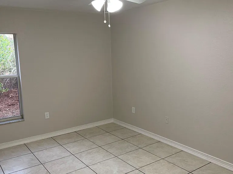 5899 W Oak Park Blvd — Photo 9