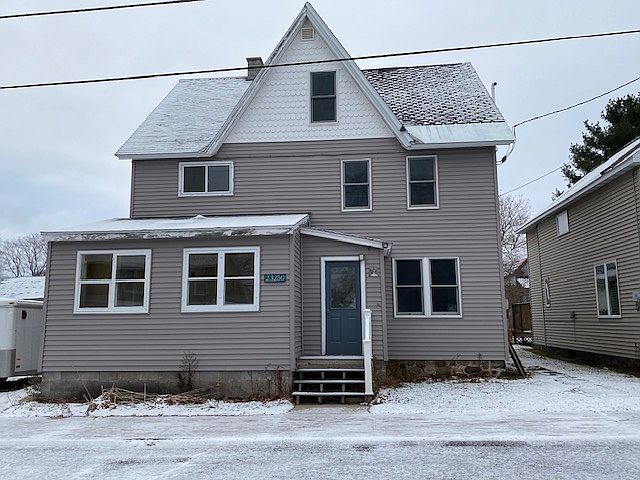 1st image of 23248 Fir Ave