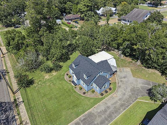 4th image of 926 Johnson St SE