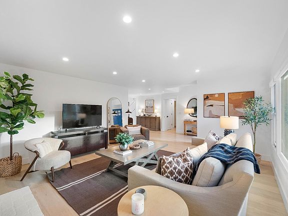 4th image of 13605 Garric Avenue